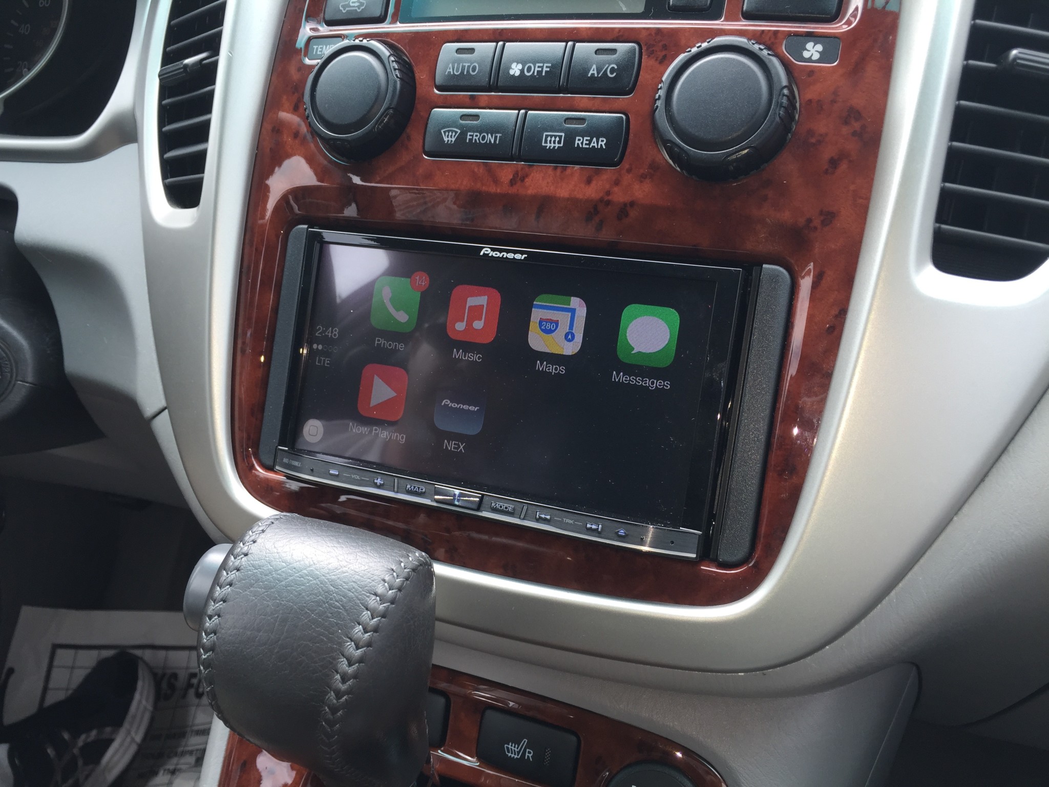 200X Toyota Highlander CarPlay and LIDAR / RADAR defense gear Radio